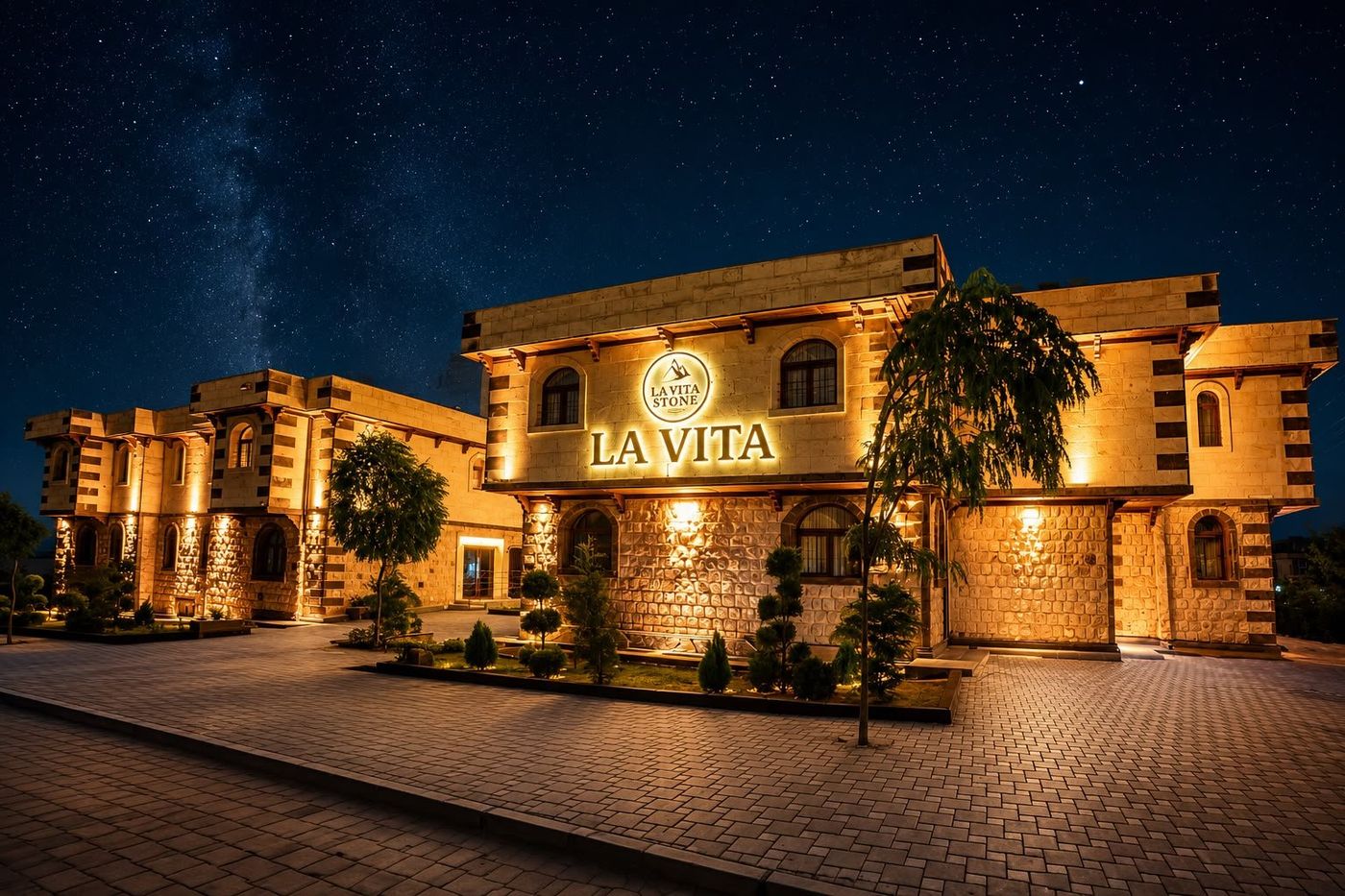 La Vita Stone — dış görünüm, yıldızlı gece